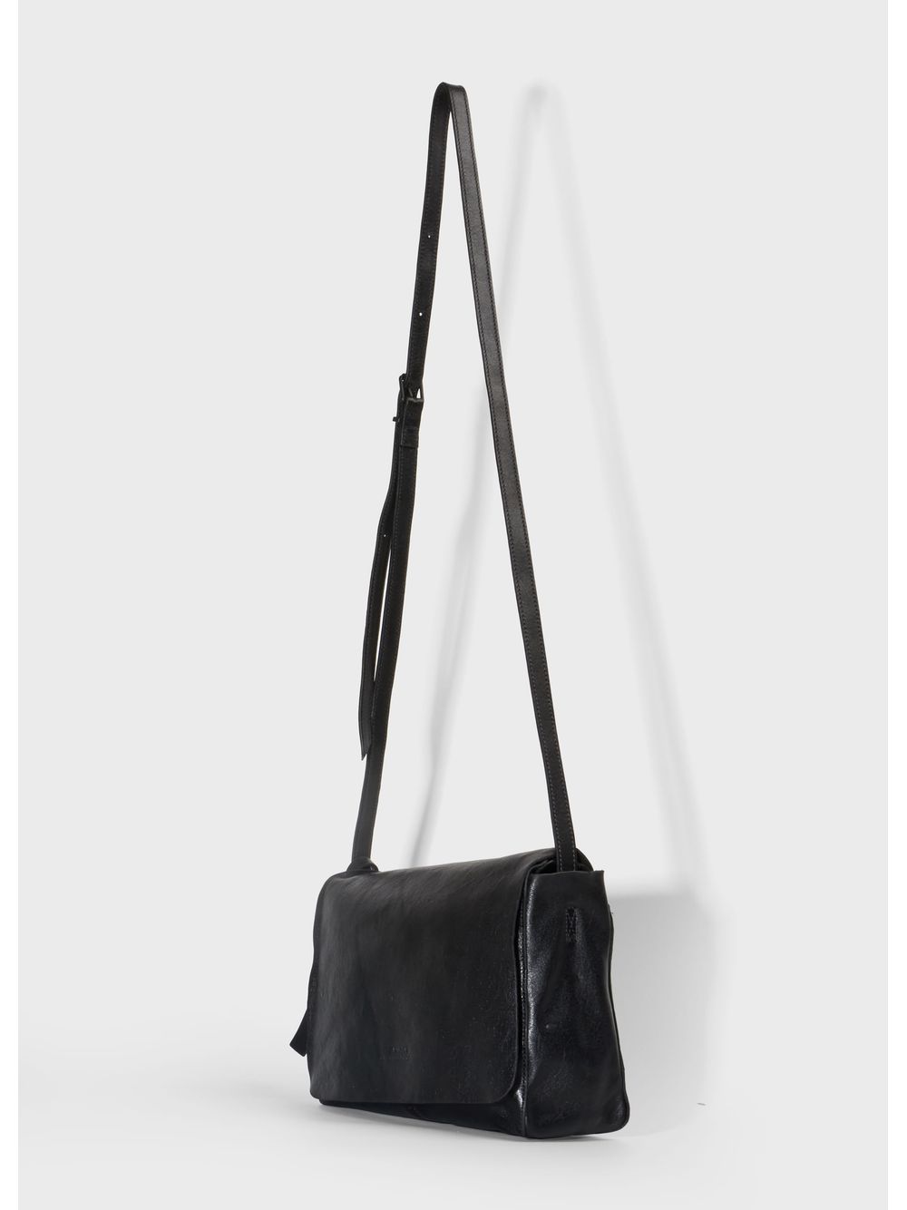 Osklen — Small leather crossbody e-basics bag