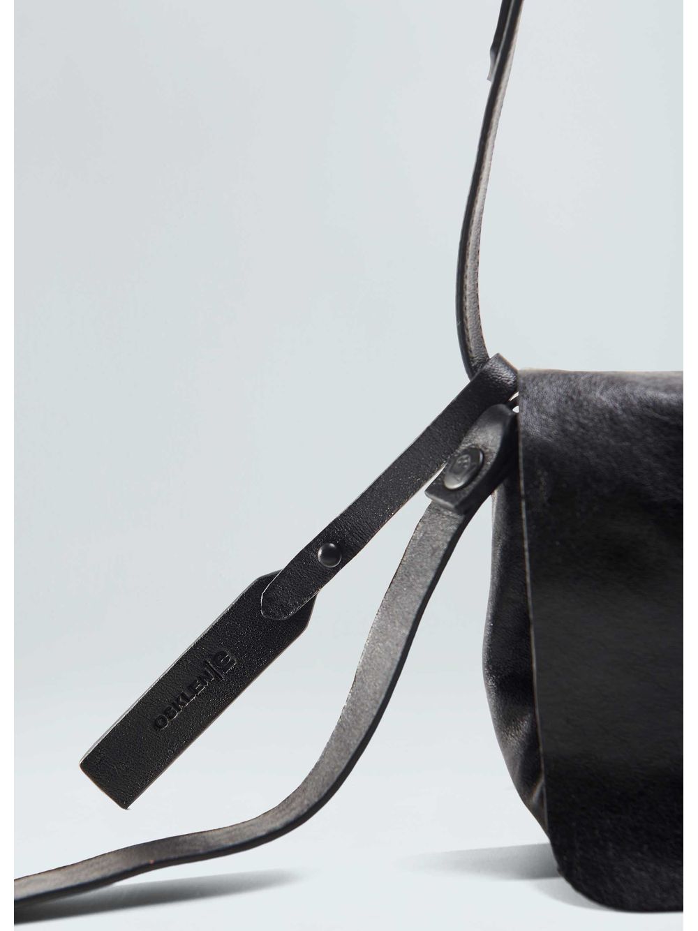 Osklen — Mini leather crossbody e-basics